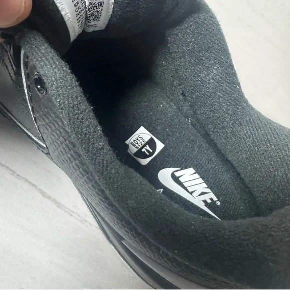 Nike Black Athletic Shoes Jordan 2 lows